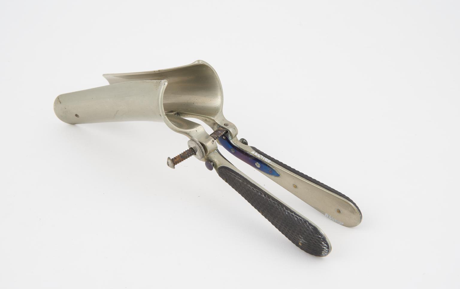 Pocker Instrument Pocket surgical instrument set in leather wallet | Science Museum Group ...