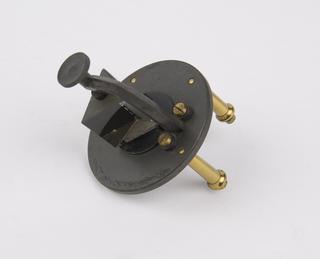 Prism on metal stand with 3 brass legs 19c, B802