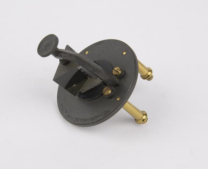 Prism on metal stand with 3 brass legs 19c, B802