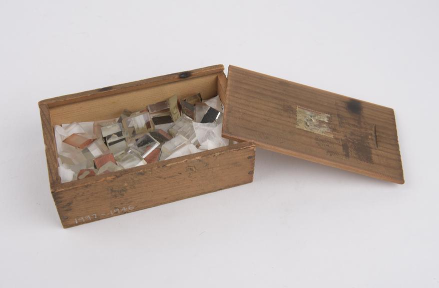 Set of prisms in wooden box, made 1850-1924 (Wellcome No. B874)
