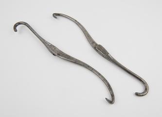 Crotchet, obstetrical, double