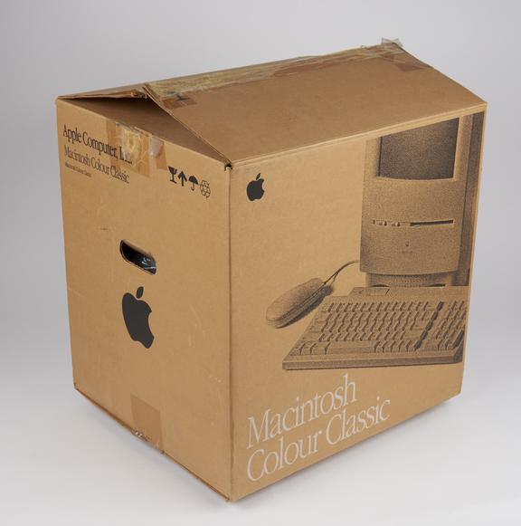 Apple Macintosh Color Classic キーボード・マウス Apple Macintosh Colour Classic, with dust cover, keyboard
