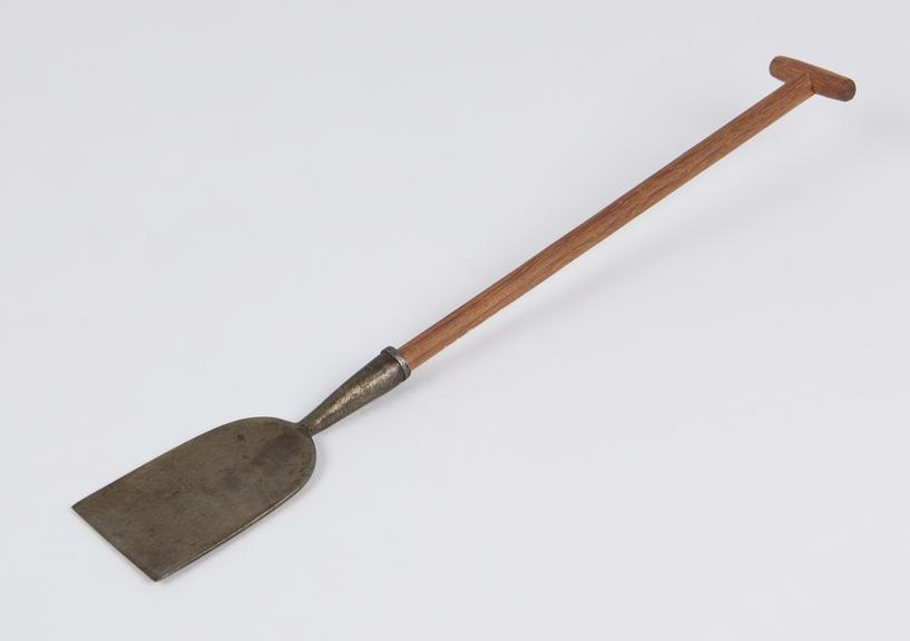 Model of Chinese spade ( Pam Tso), made and sold in China