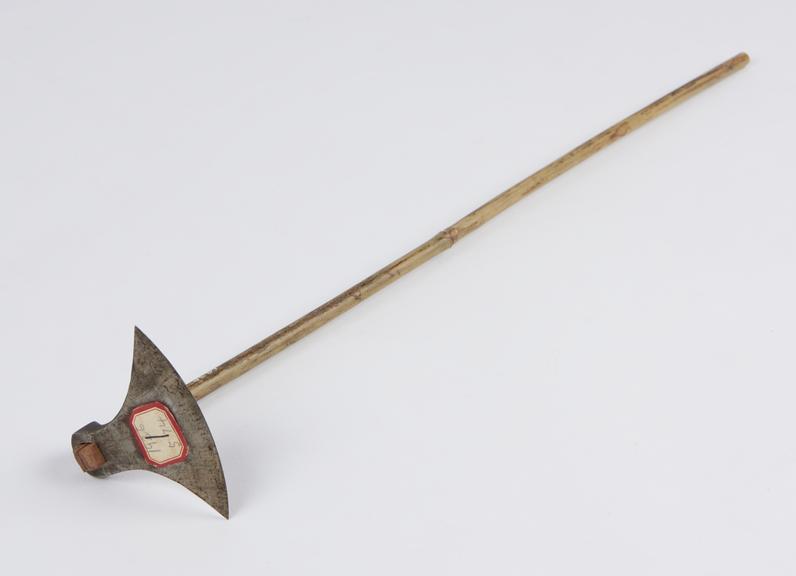 Model of Chinese hoe (Z.den), made and sold in China