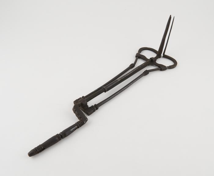 Speculum, vaginal, steel, screw-handle operation, European