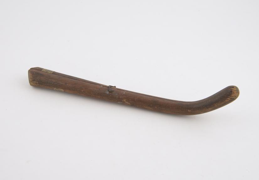Sound, steel, in wooden case, 1750-1850