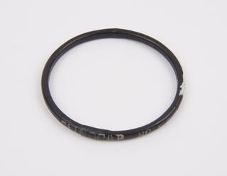 Rubber and steel measuring ring for diaphragm