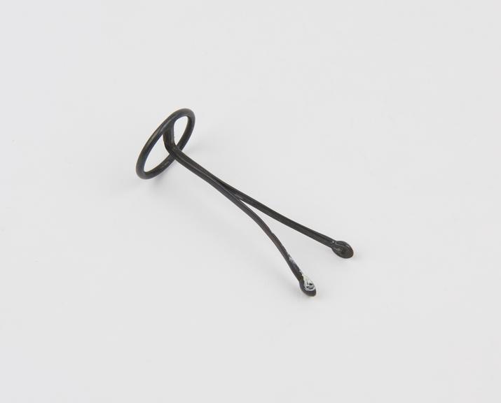 Silver intra-uterine device, curved wishbone stem pessary