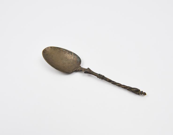 Latten spoon, oval bowl and twisted stem (spoon)