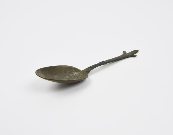 Latten trifid spoon, 1601-1800 (spoon)