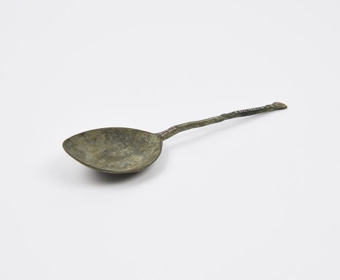 Metal spoon, probably latten, with horsehoof knop