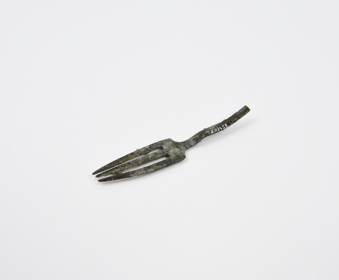 3-pronged fork, handle missing