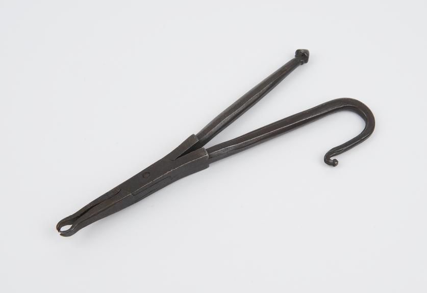 Dental forceps, steel, Church Missionary Society collection