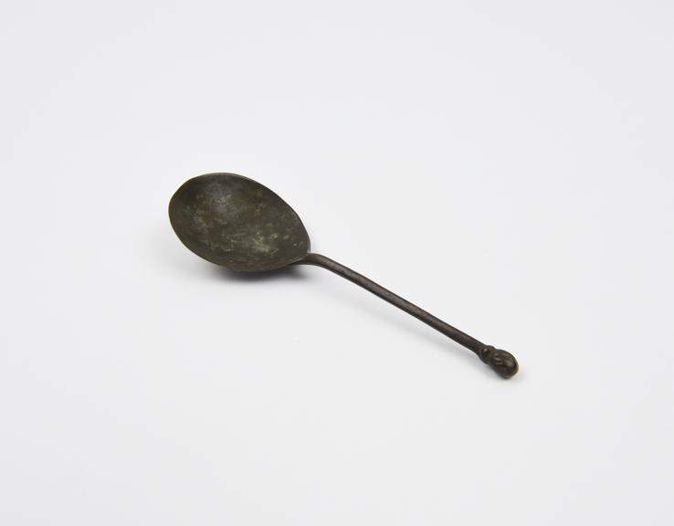 Latten spoon, wrythen ball knop, 1300-1650 (spoon)