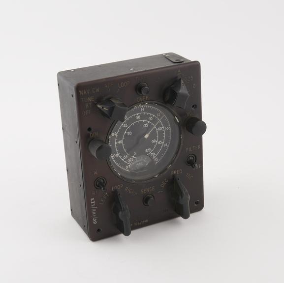 Control unit, type 384, for airborne radio navigation system.