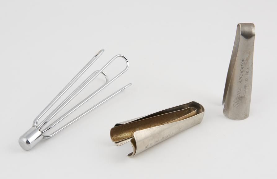 4 gauze applicators, 3 by Scholl, English, 1950-1965