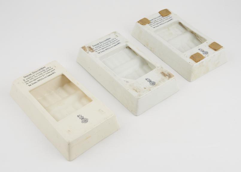 Three ceramic instrument trays, by Royal Doulton for Scholl