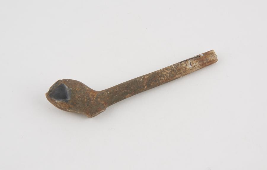 Clay tobacco pipe, possibly by John Bower or John Blazy