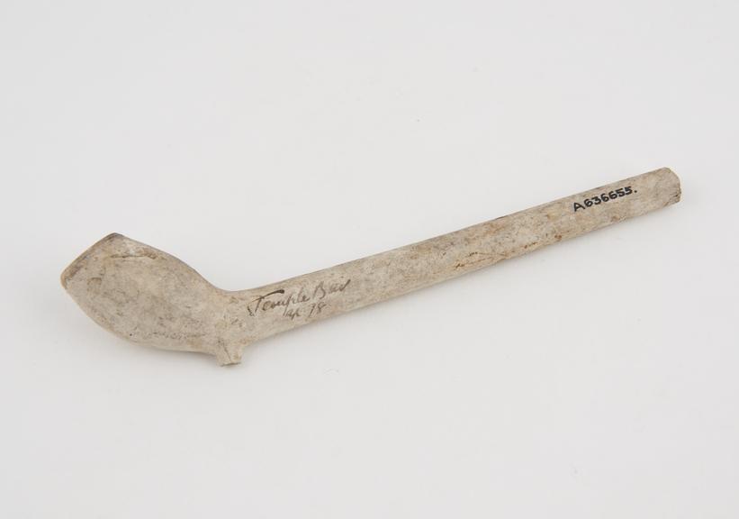 Clay tobacco pipe, maker unknown, made in London(?), 1640-1660