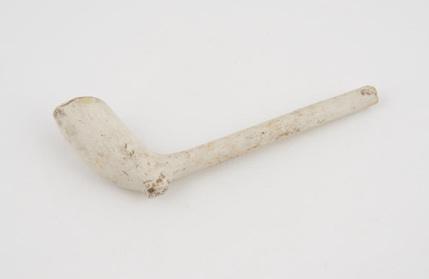 Clay tobacco pipe, maker unknown, made in England, 1740-1800