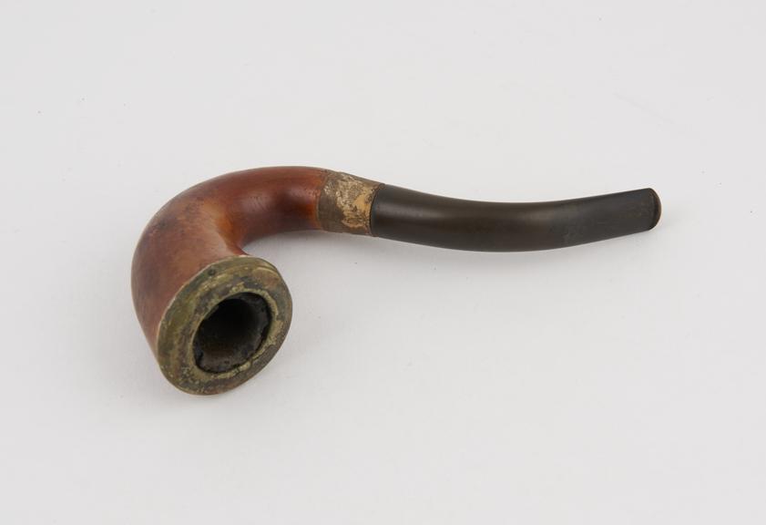 Calabash pipe, maker unknown, made in England, or France