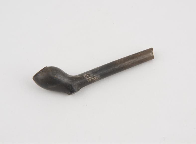 Clay tobacco pipe, English, 1600-1640