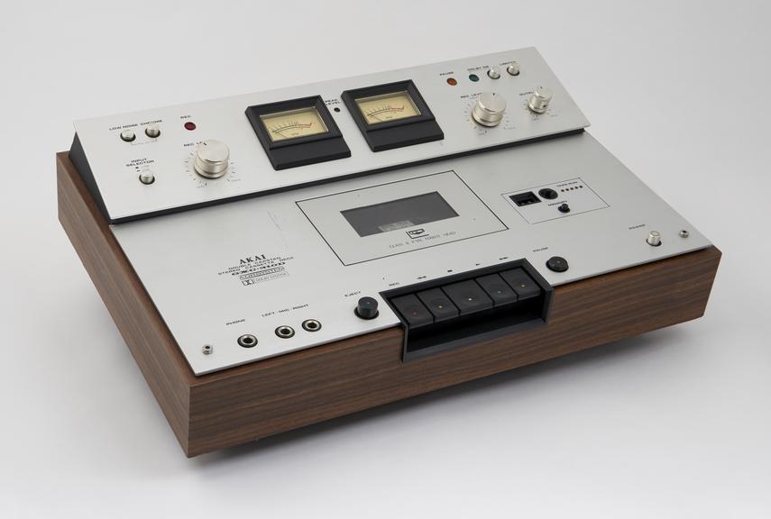 Stereo Cassette Tape Recorder | Science Museum Group Collection