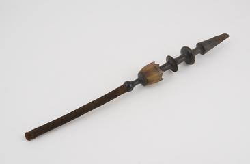 Wood and horn pipe stem, for porcelain tobacco pipe