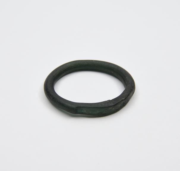 Glass bracelet, Roman, 251 to 450 AD