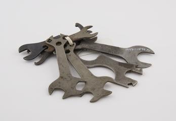 Seven cycle spanners