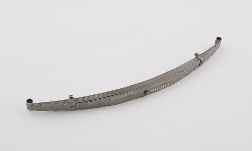 Model of semi-elliptic leaf spring assembly for road vehicles