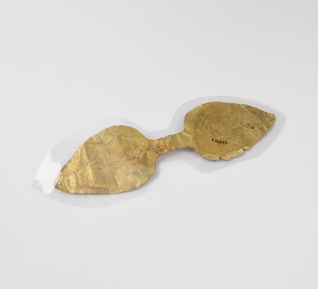 Beaten gold votive offering