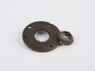 Cast gear wheel and toothed disc