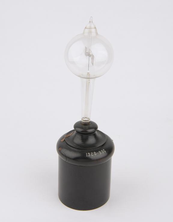 Vanes Radiometer Radiometer with aluminium vanes | Science Museum Group Collection