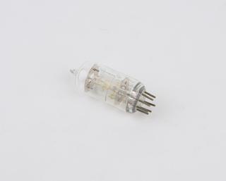Quartz crystal oscillator unit