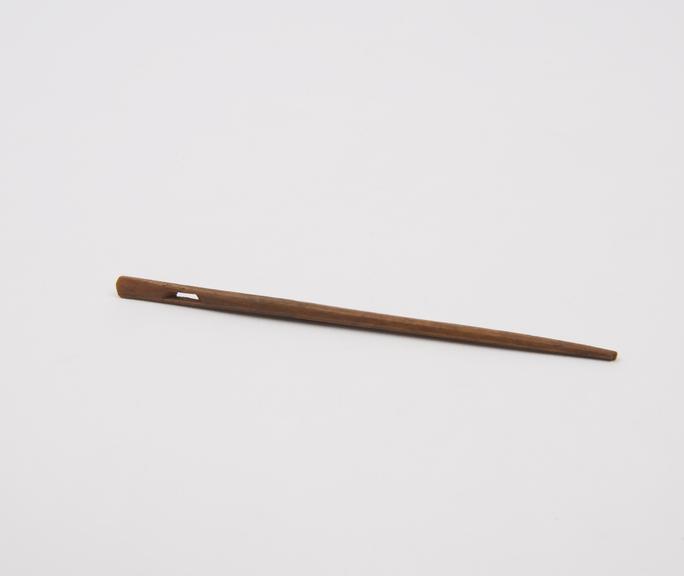 Needle, bone, Roman