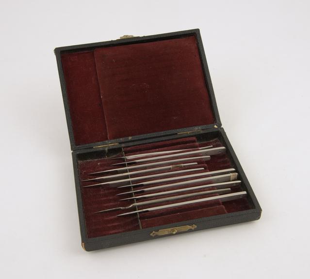 Boxed set scalpels by Hinders Ltd.