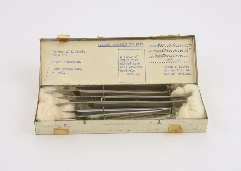 6 scalpels in metal case, various makers, English, 1940-1955