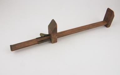 Wooden foot measure