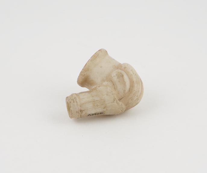 Stone tobacco pipe bowl, alabaster, carved with large lobes