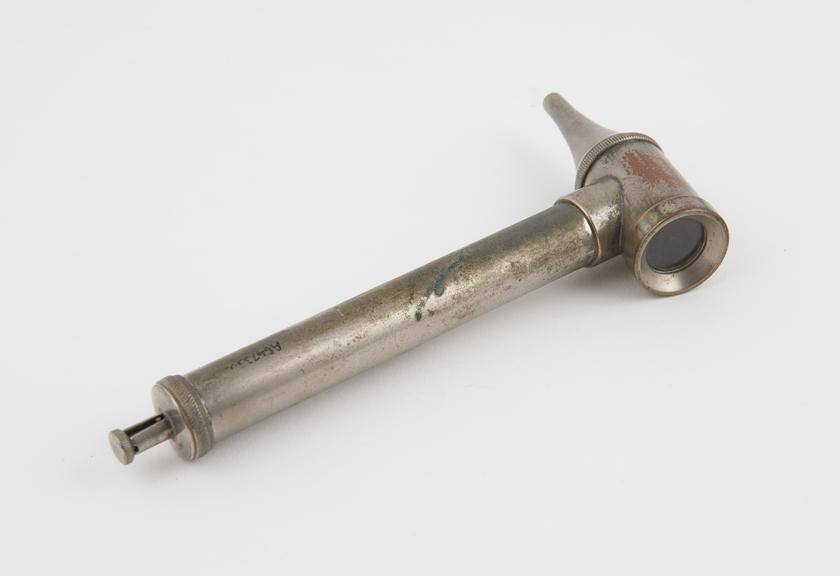 Electric auriscope, battery-type, with speculum, metal British