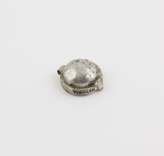 Metal hinged lid for smoking pipe