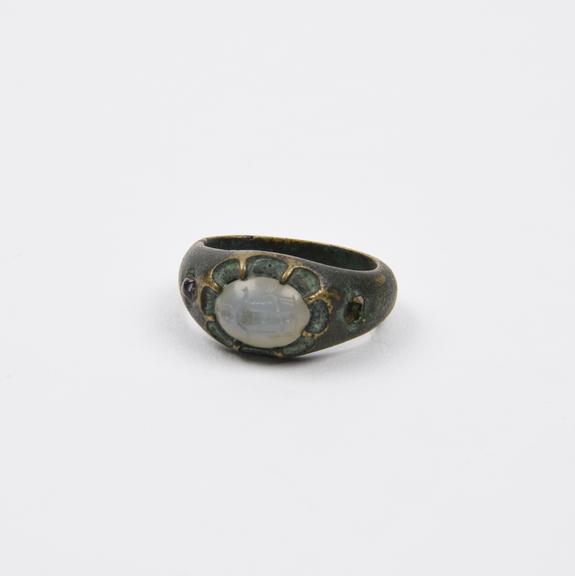 Bronze ring depicting goddess Diana