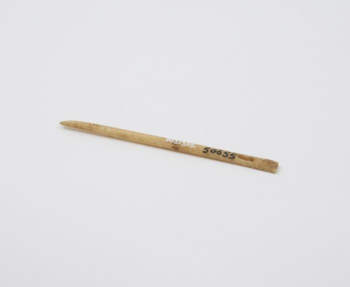Needle, bone, Hamonic collection