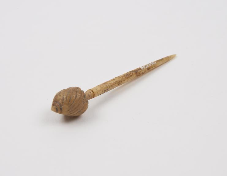 Hairpin, bone, decorated head, Hamonic collection