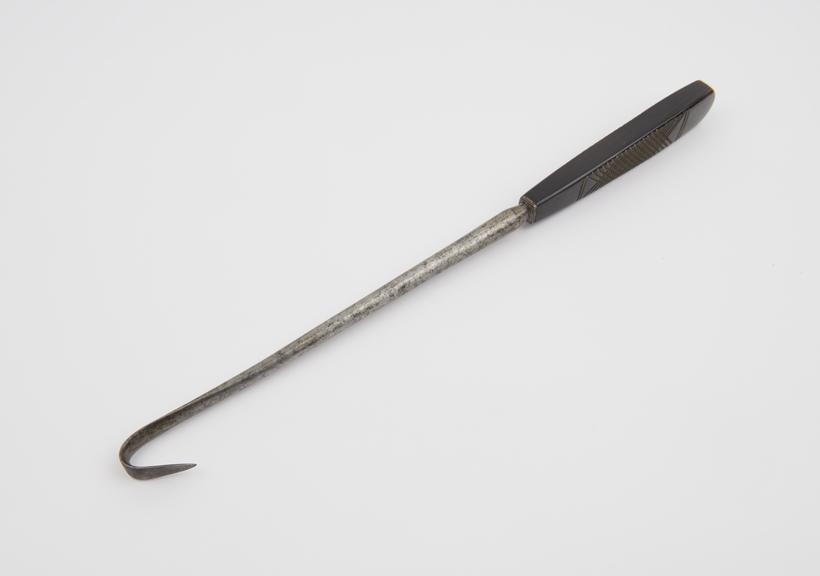 Crotchet, obstetrical, steel and horn, 19th century