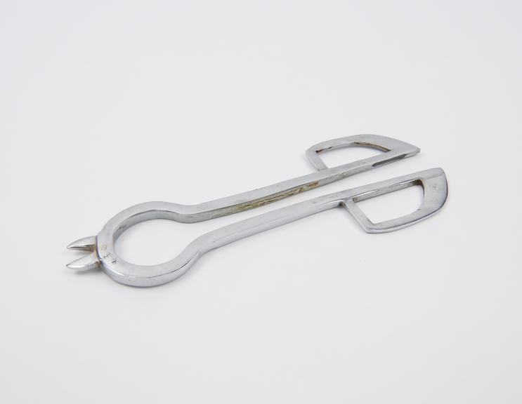 Surgical instrument, unidentified, possibly gynaecological