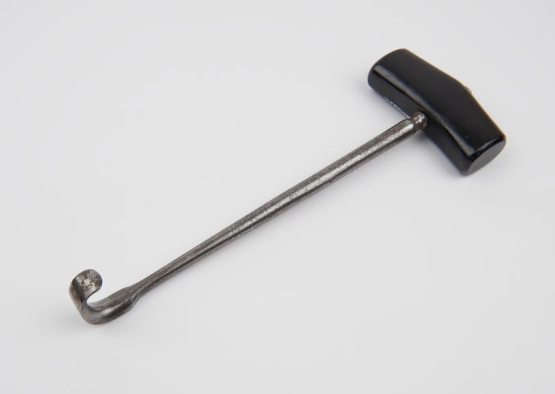 Blunt hook, steel and wood, detachable handle