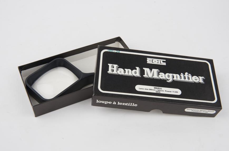 Hand magnifier with 64x52mm aspheric acrylic lens and black