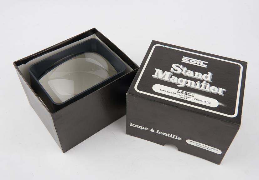 Stand magnifier with 94x69mm aspheric acrylic lens and black